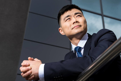 想创业没钱怎么办？高手教你如何“空手套白狼”，这套理论太牛了