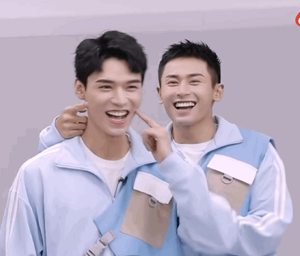 The CP pink that Gong Jun Zhangzhe vasts " billow billow is nailed " electrify was inspected, the official attestation of unprecedented