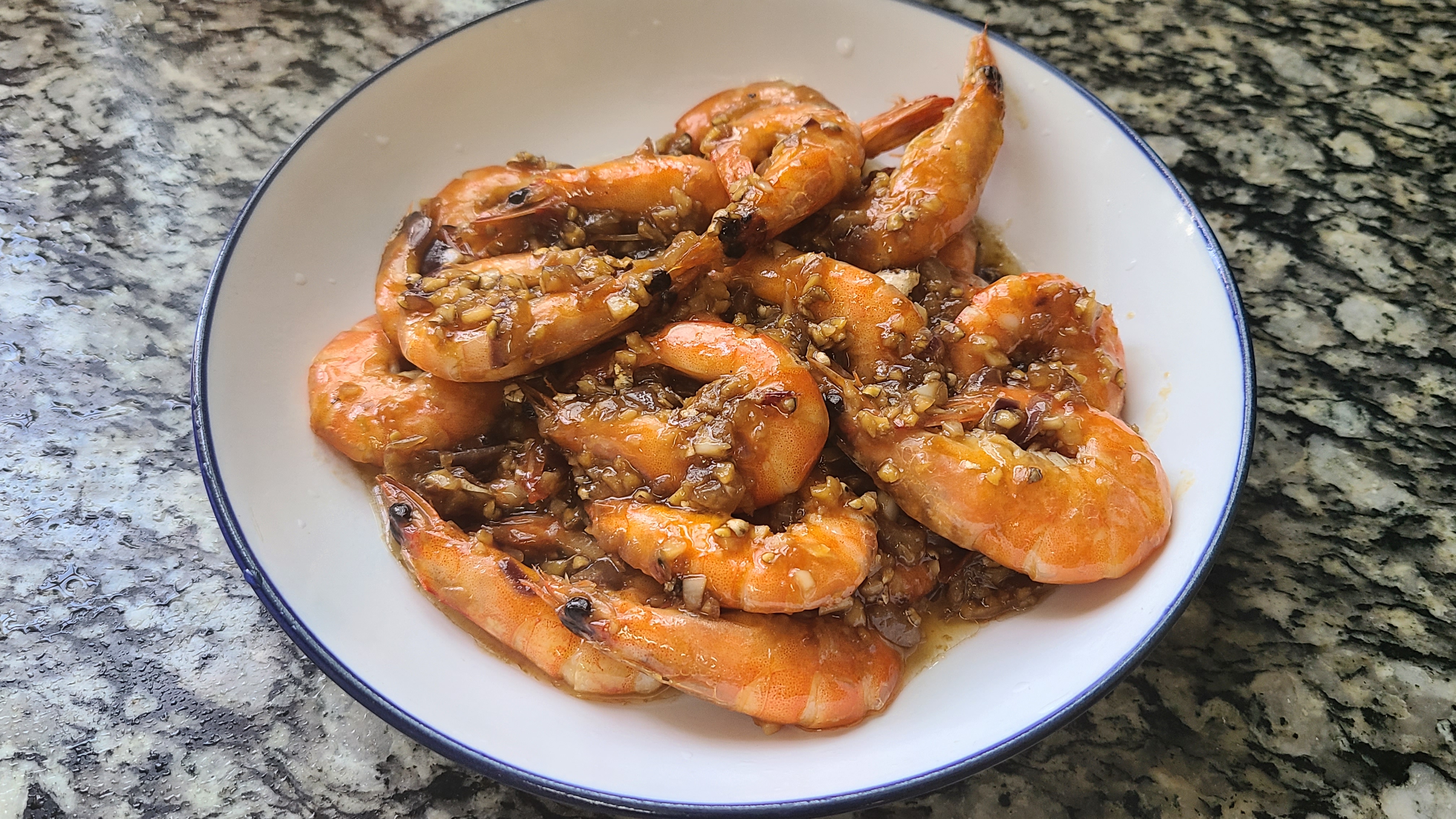 大蝦這樣做更好吃，加一點胡椒碎，又香又開胃，吃了還想吃