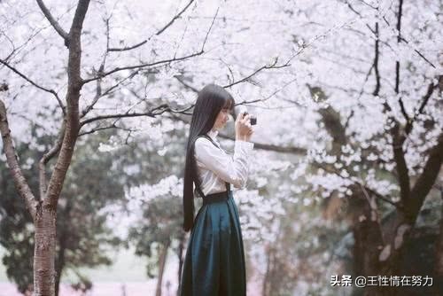 “武大樱花女神”黄灿灿，连baby都夸赞不已？如