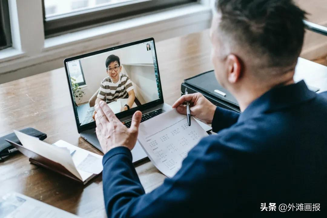 我当网课老师月入6万,但一夜之间失业了