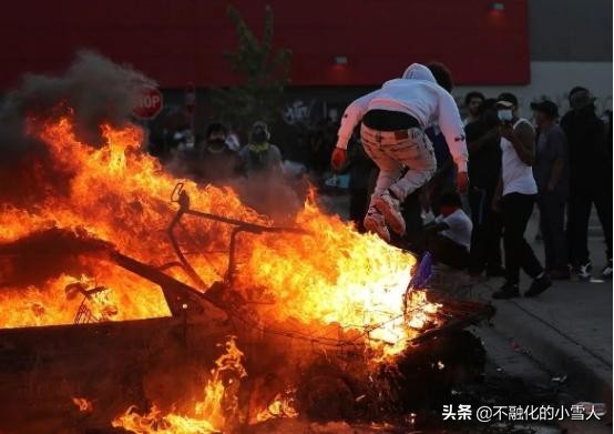 超级大国深陷泥潭，印度也没能逃离困境，中国