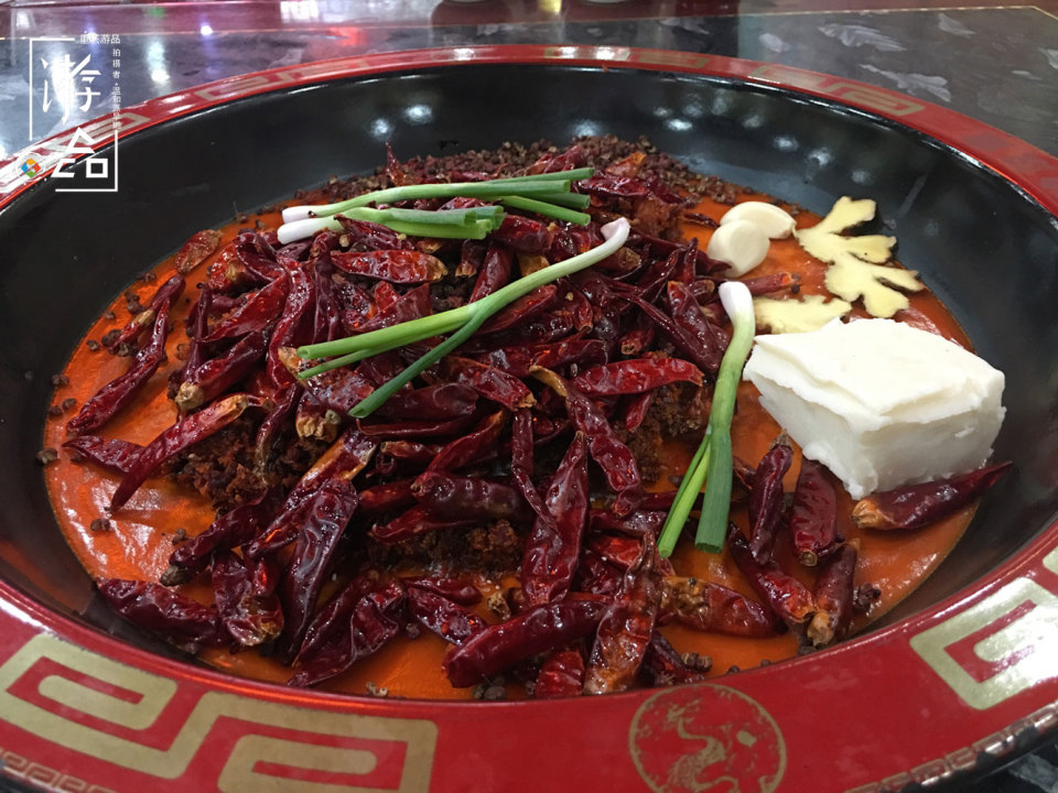 自称“重庆研究家”，这位日本人士写书，将山城的魅力告知世界