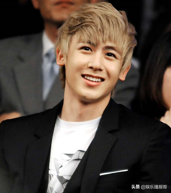 当初追成狗，如今嫌他“丑”！尼坤这是多少发