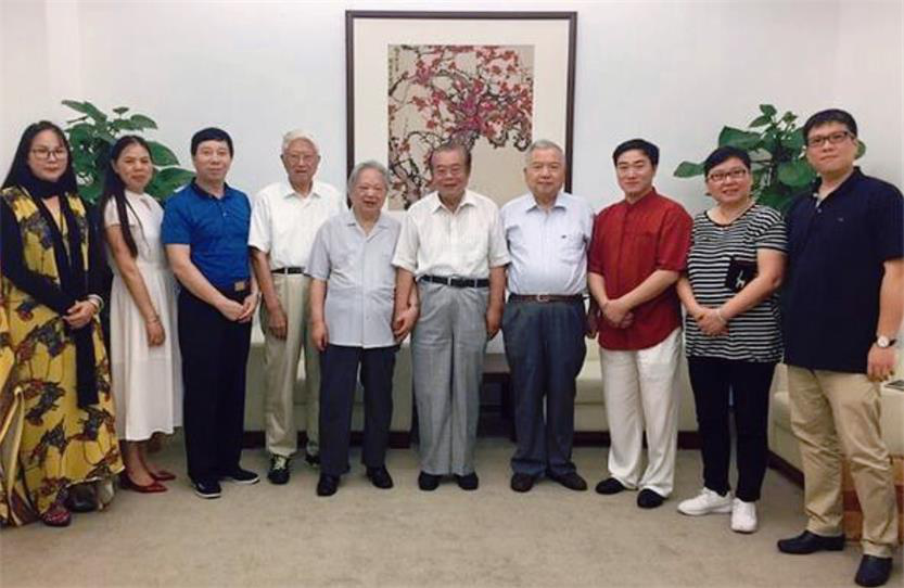 著名国画家王余根先生一行在北京进行文化艺术交流