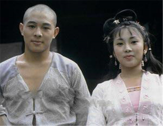 李连杰痴情往事：1996年，为救利智，7200万低价“签约”向华强