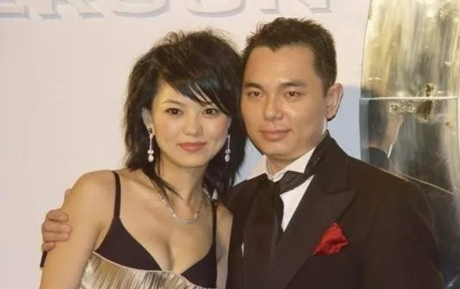 “最丑影后”秦海璐的坎坷情史，和她背后的3個男人