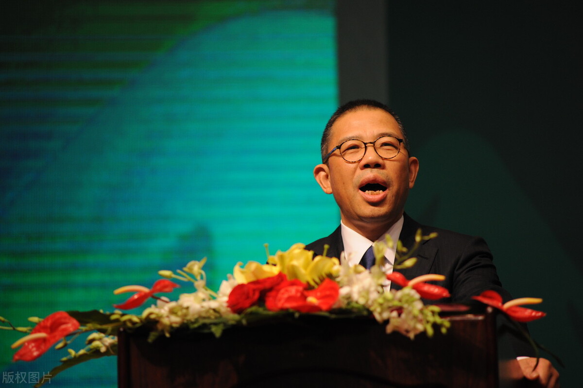 2021福布斯富豪榜：马云下跌，马化腾上涨，他却