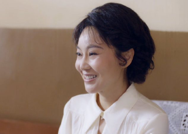 闫妮僵硬、潘粤明胖、刘涛招人烦，中年演员们到底咋了？