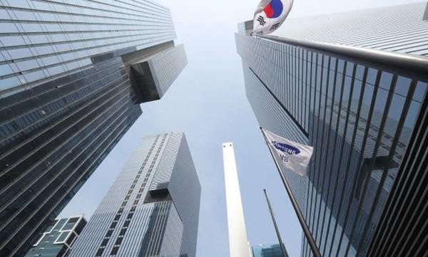 谁是韩国首富？他卧病在床6年，身家达1200亿，手