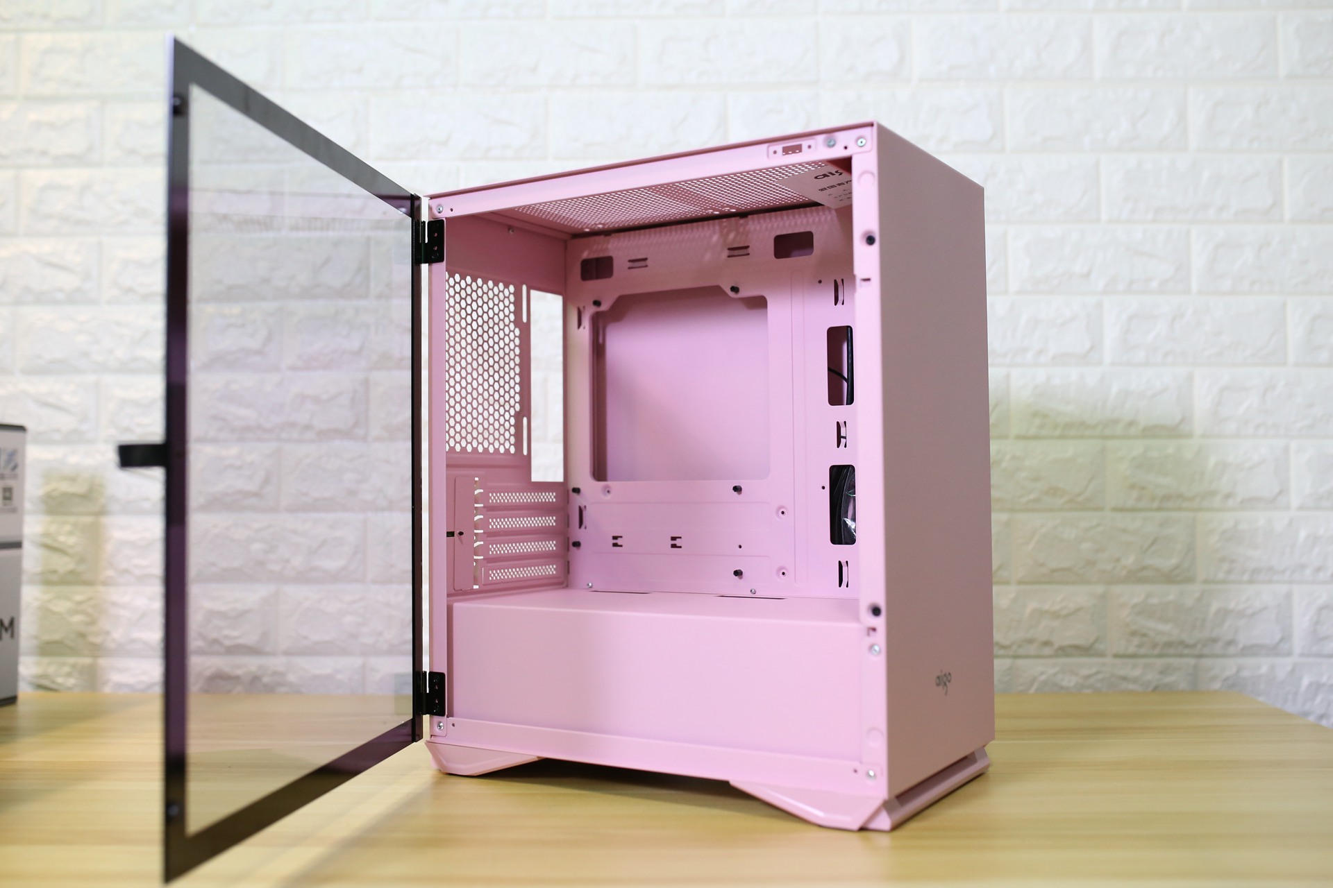 粉色机箱有喜欢的吗？YOGO M2猫抓粉女友爱不释手