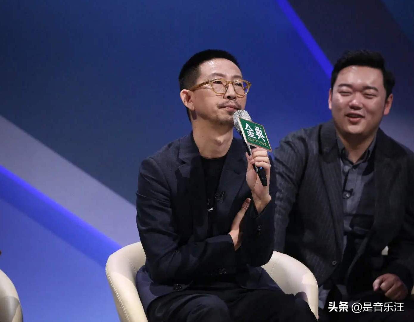 苏有朋私下说，心里住着一个“丁太升”，和善的背后是收起的锋芒