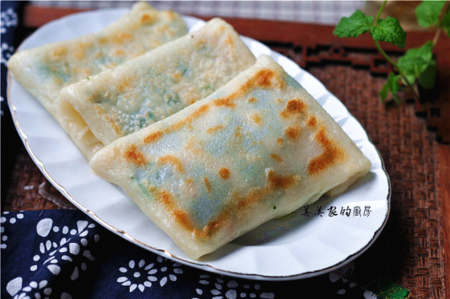 夏天最佳早餐，营养细腻好消化，面糊入锅煎一煎，简单又方便