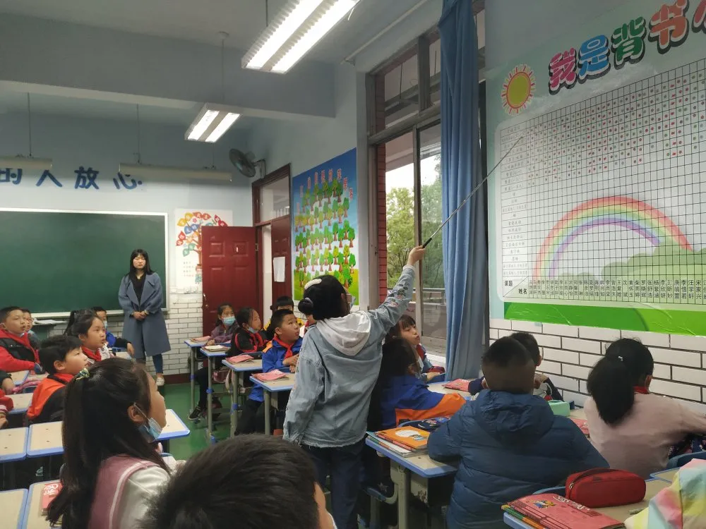 双流区彭镇小学梁琴名师工作室三月活动简报