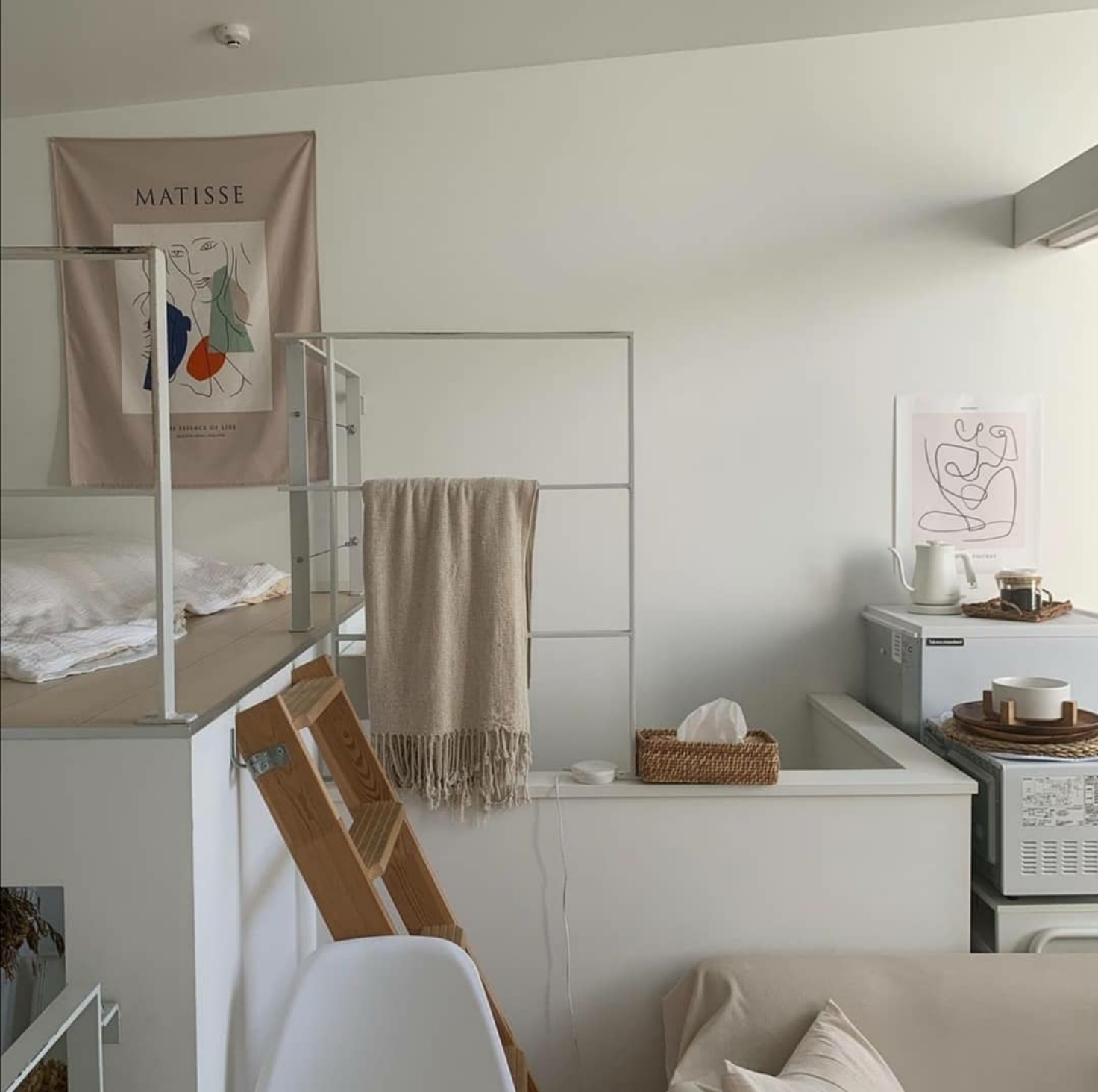 独居女生的双层loft，看完只剩羡慕