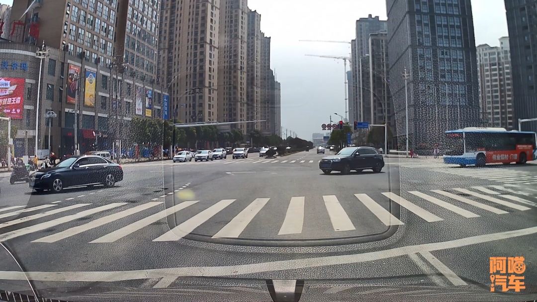 如何自己判斷汽車減震器是否已壞，看這幾個地方就知道，簡單實用