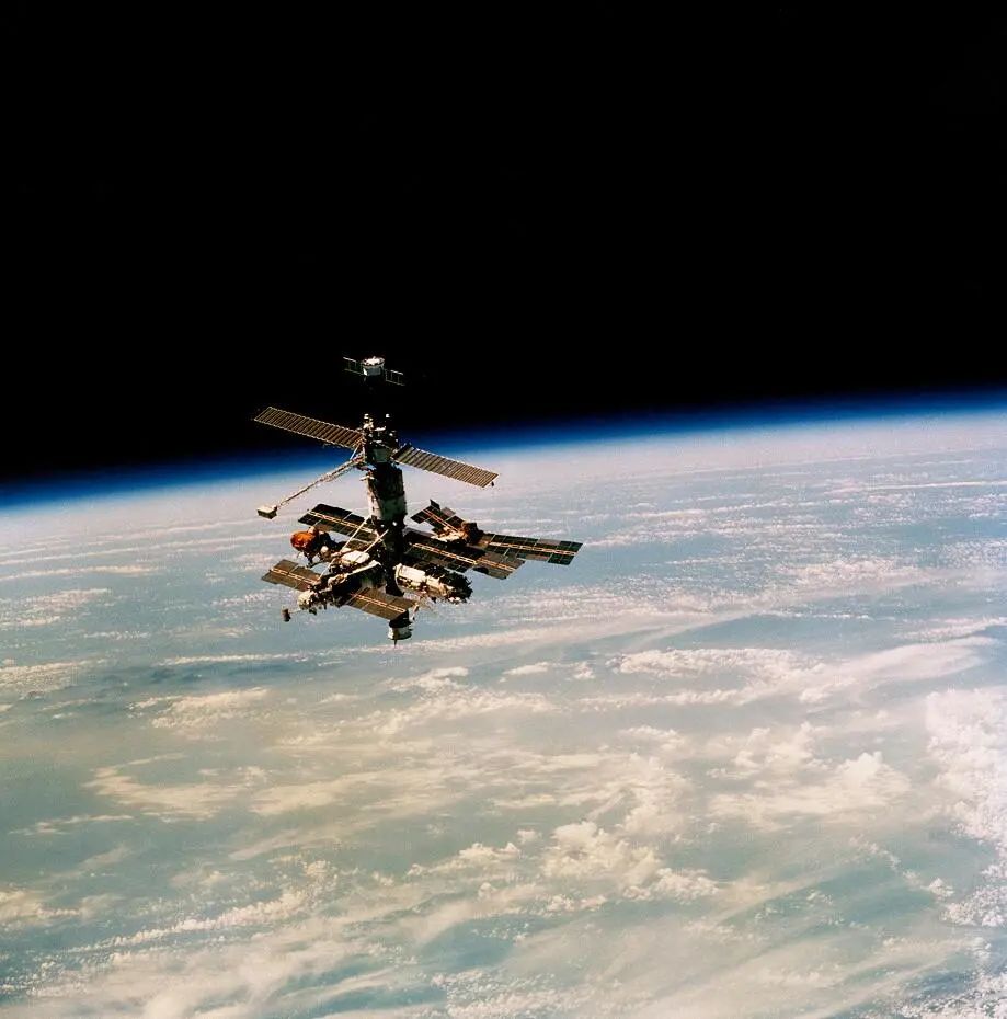 �й��ռ�վ���Ĳ�˳�����죬������Ĳ�ȴΪ���ڵ���ſ��20���ꣿ