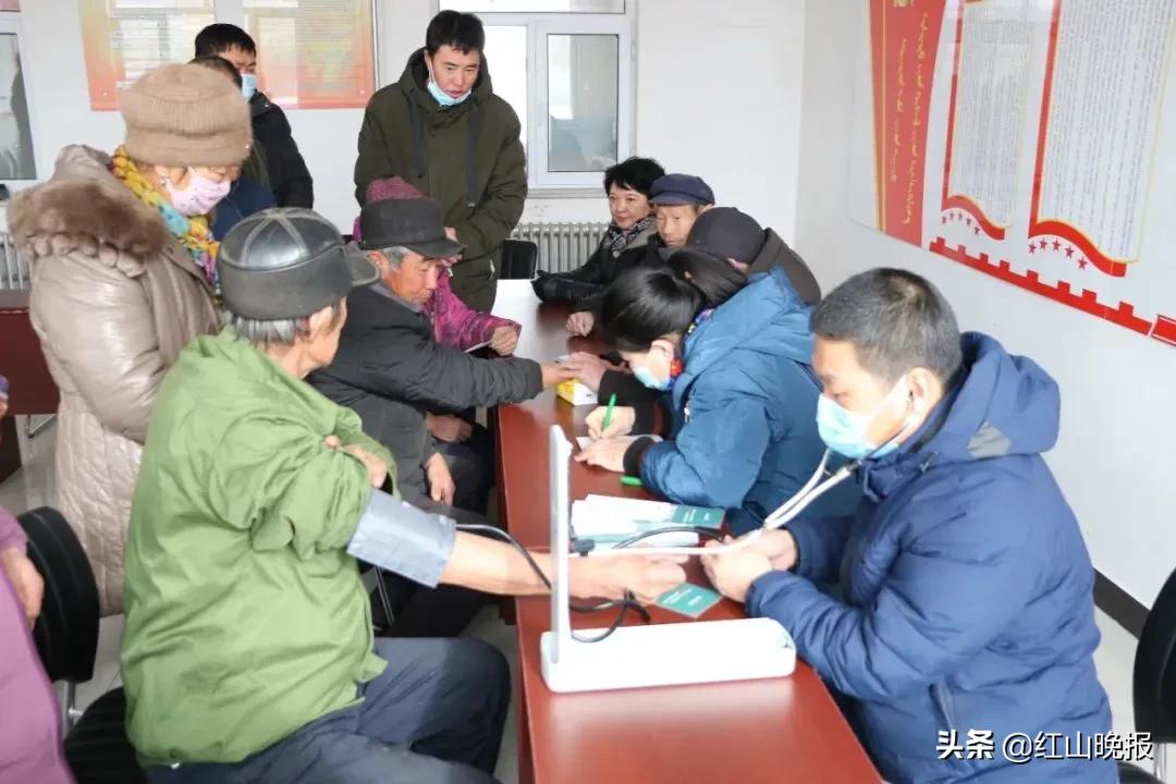 赤峰市蒙中医药“医播歌乐”联合党委开展送健康 送温暖志愿服务活动