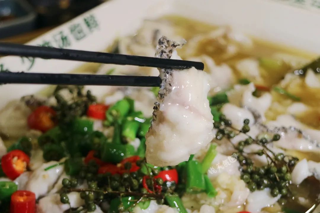 厦门25年水煮鱼老店，因为真的好吃，27家门店从岛外开到岛内