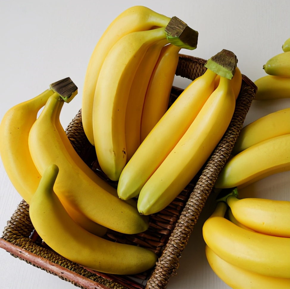 图片[1]-挑香蕉技巧 “金黄”好还“长黑点”好-起舞食谱网