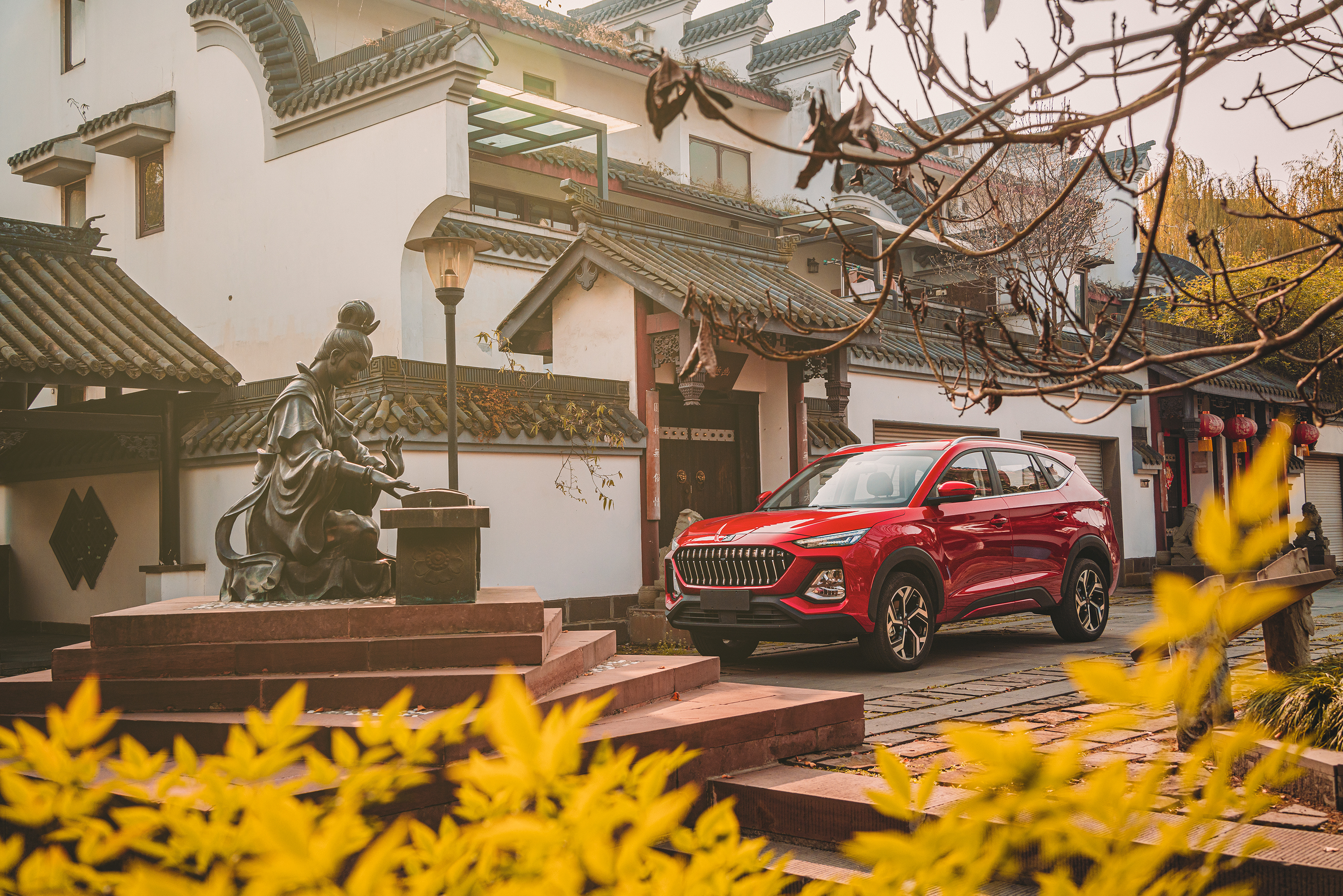 10万元就能买的6座中型SUV，回家过年你需要一台思皓X8