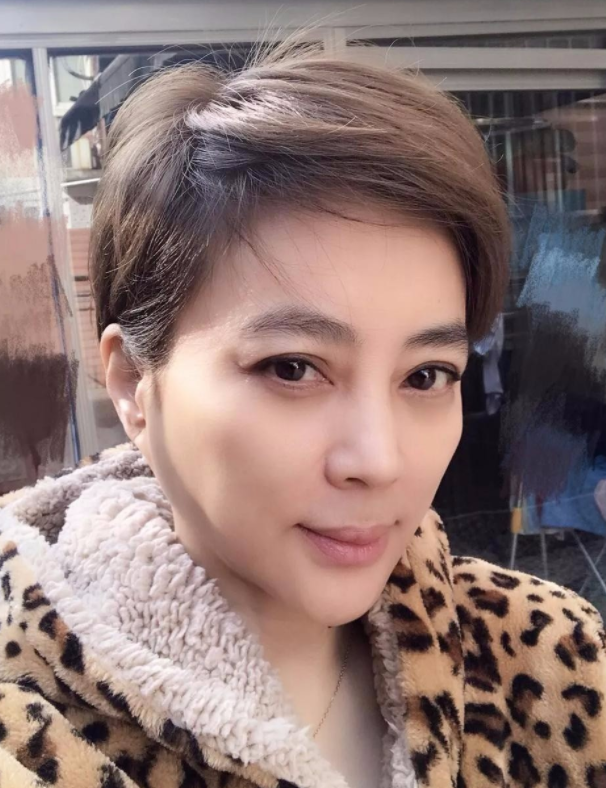 李玲玉的2段婚姻皆“被离婚”，34岁征服犹太富