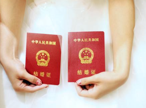 大学生领证1小时就闹离婚，法院：经过恋爱有一定感情基础，不准离