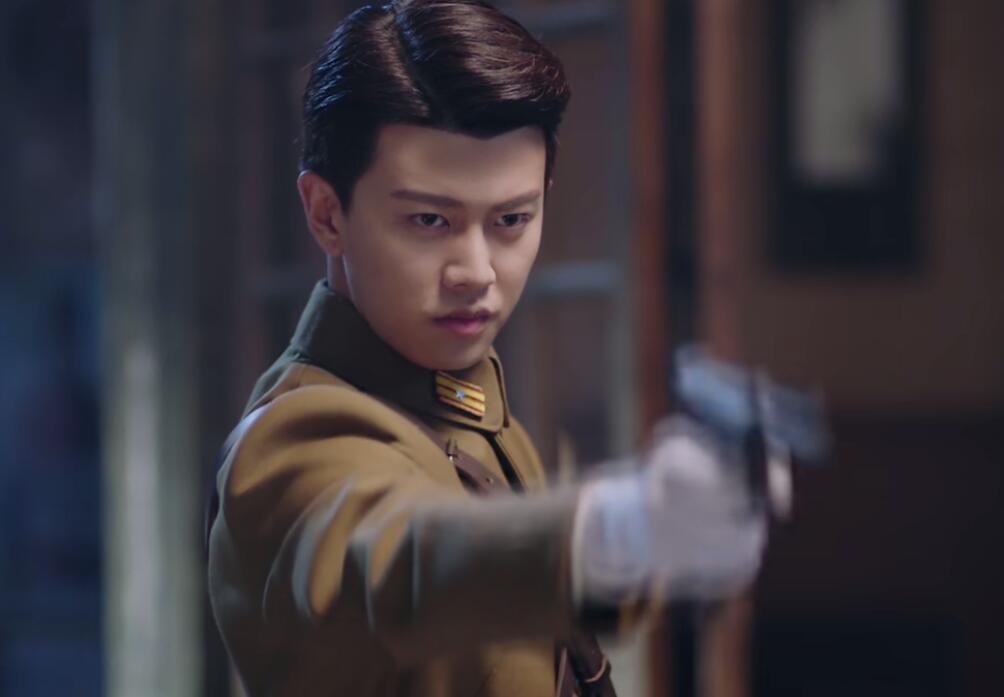 谍战剧《秋蝉》首播获赞，任嘉伦新造型帅呆，