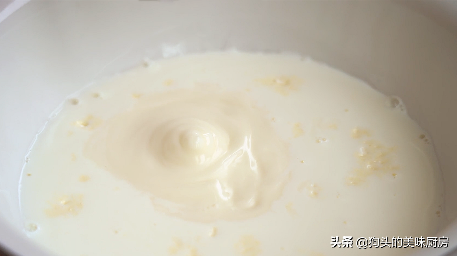 最近酸奶大麻花火了，做法配方告訴你，外酥裡軟，口口爆漿