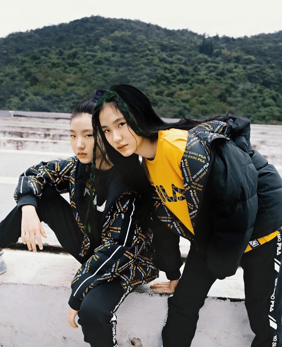 小s兩個大女兒再合體拍雜誌，姐姐撞臉火箭少女Yamy氣場足