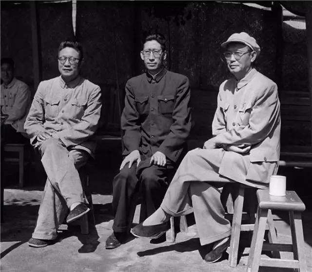 上将乌兰夫：单刀赴会救内蒙，一人瓦解一个“