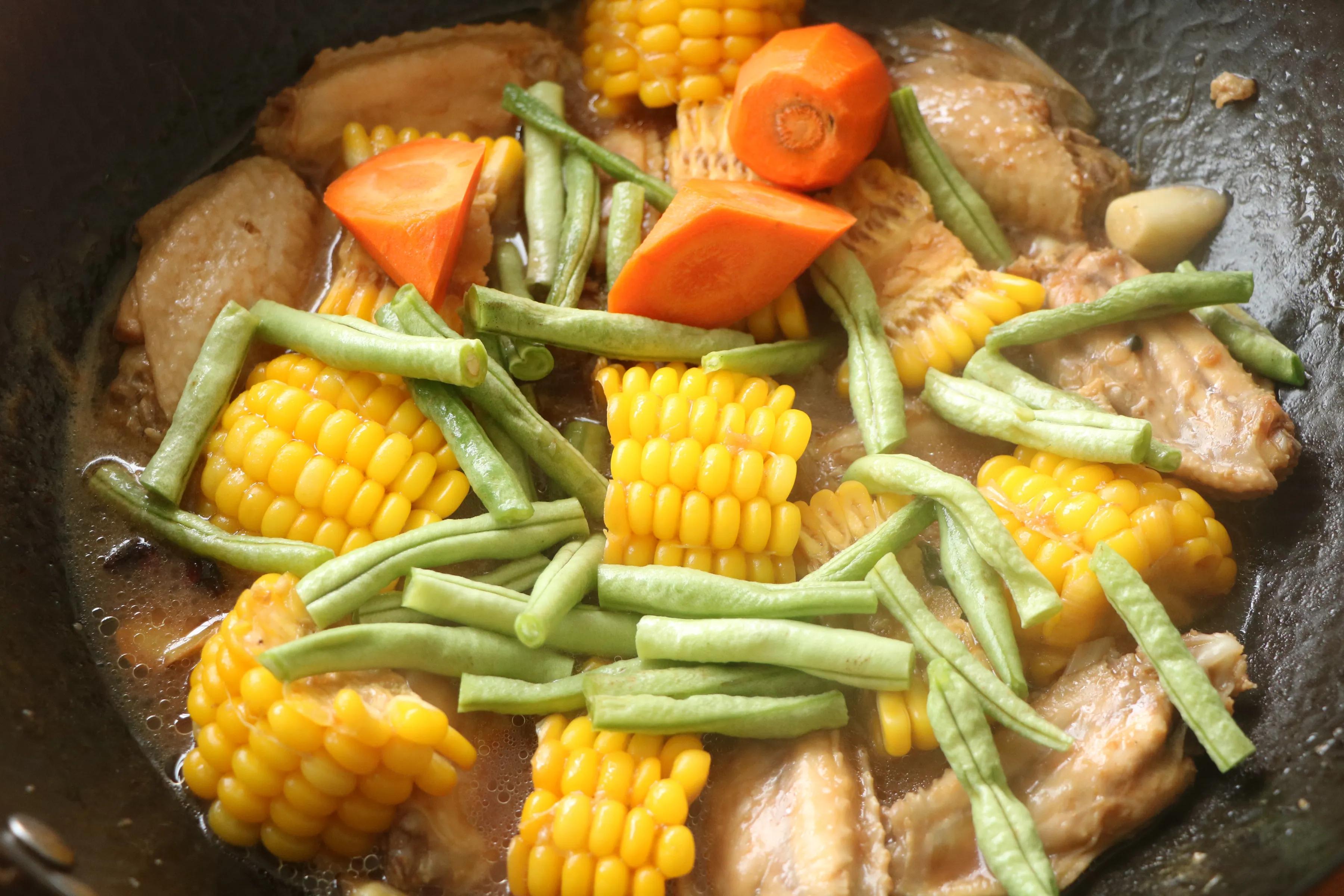 夏天到了，孩子沒胃口，燉上這樣一鍋菜，開胃又下飯，太好吃了