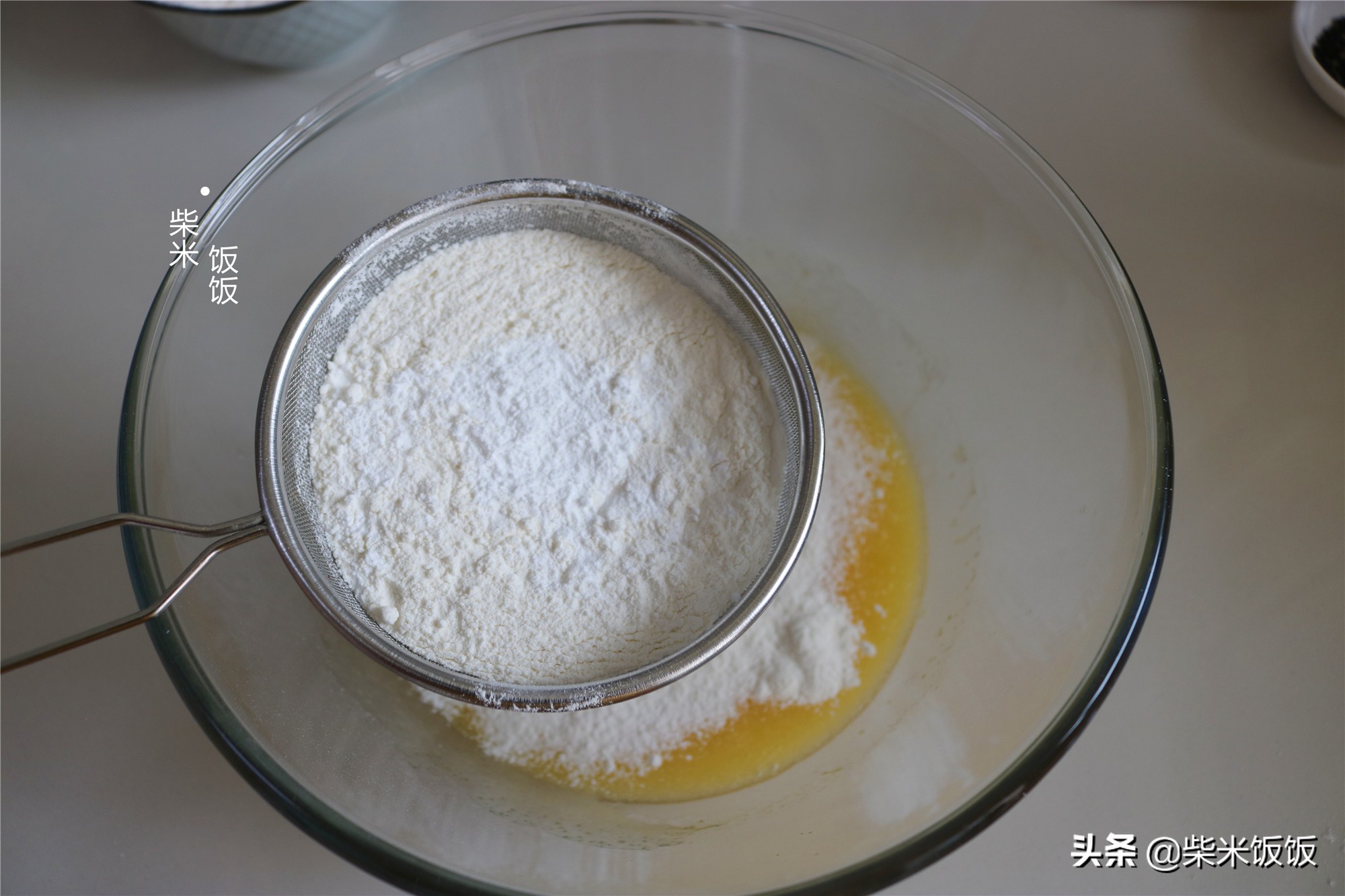 想吃桃酥不用買，普通麵粉就能做，做法簡單，香酥好吃