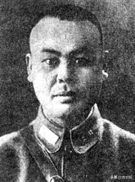 他是国民党军长，1948年在河北自杀，麾下两个师长成新中国大校