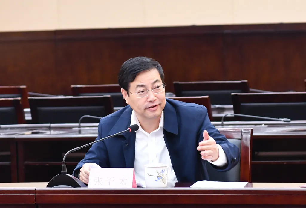 推动适度规模经营提升发展能力水平省市人大代表专题视察全市农民专业合作社建设