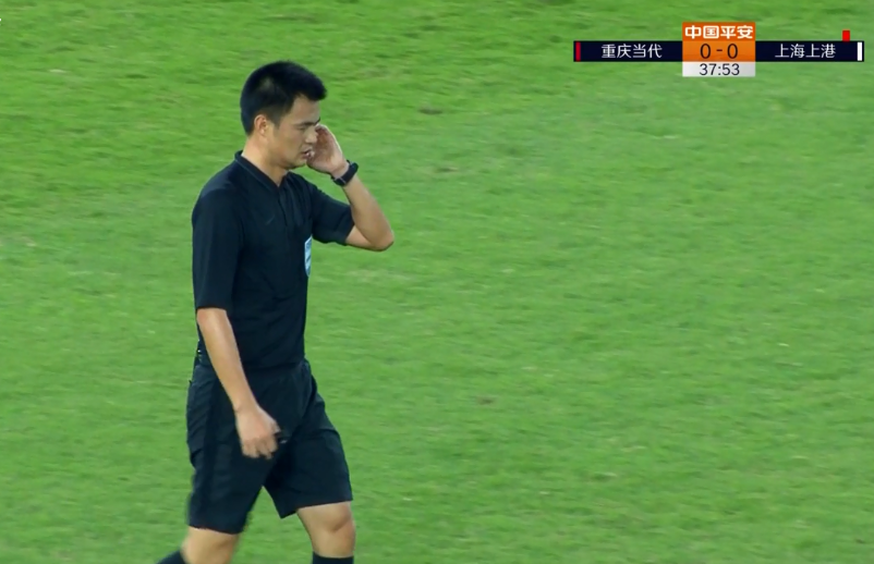 1-0爆冷！中超最大黑马击败上港，豪取6连胜，张外龙疯狂庆祝