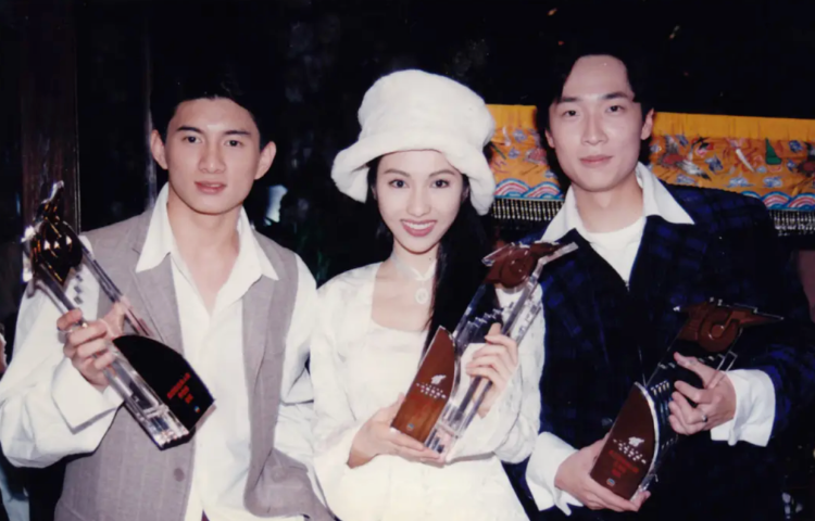 《鹿鼎记》10位主演近况：男三离婚4次，“二老