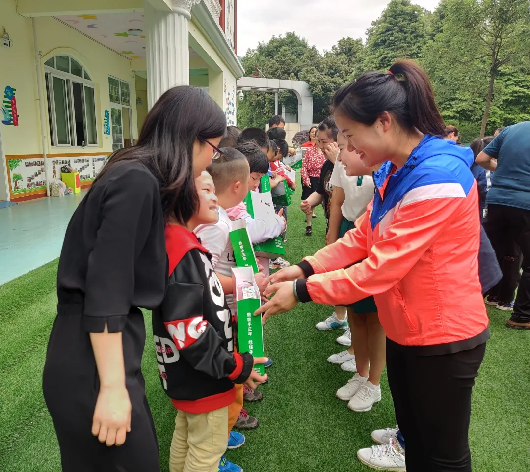 情系特校 共同成长——华幼集团走进四川天府新区特殊教育学校