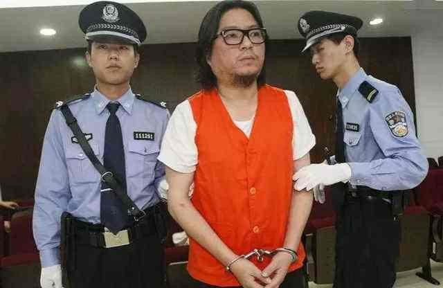 节目下架，书店关门：从万人敬仰到人人喊打，高晓松该何去何从？