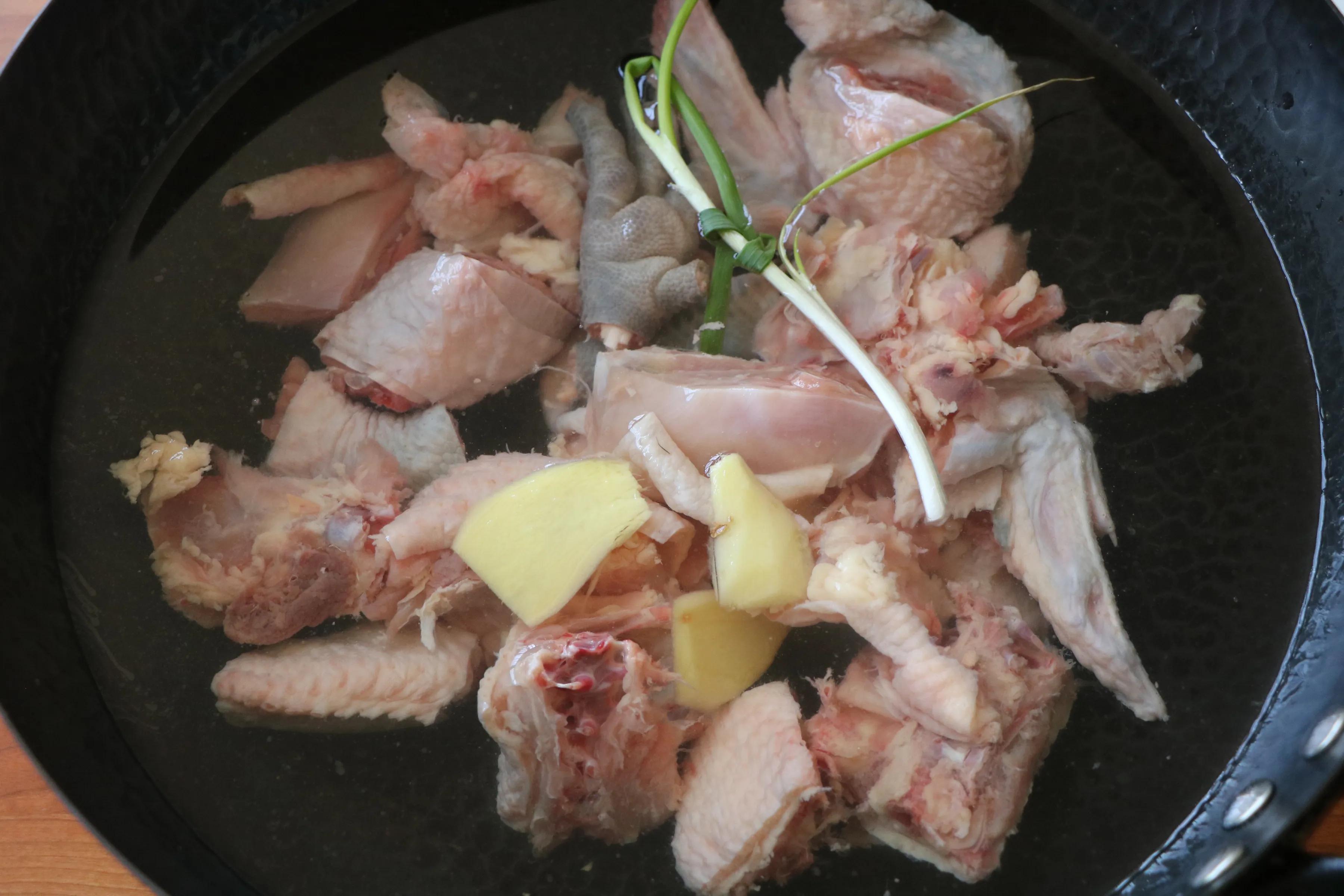 夏天没食欲，赶紧试试这道菜，汤汁鲜美，有菜有肉，味道好极了