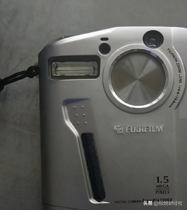 他是淘宝的第1位用户，订单至今挂在阿里大楼内