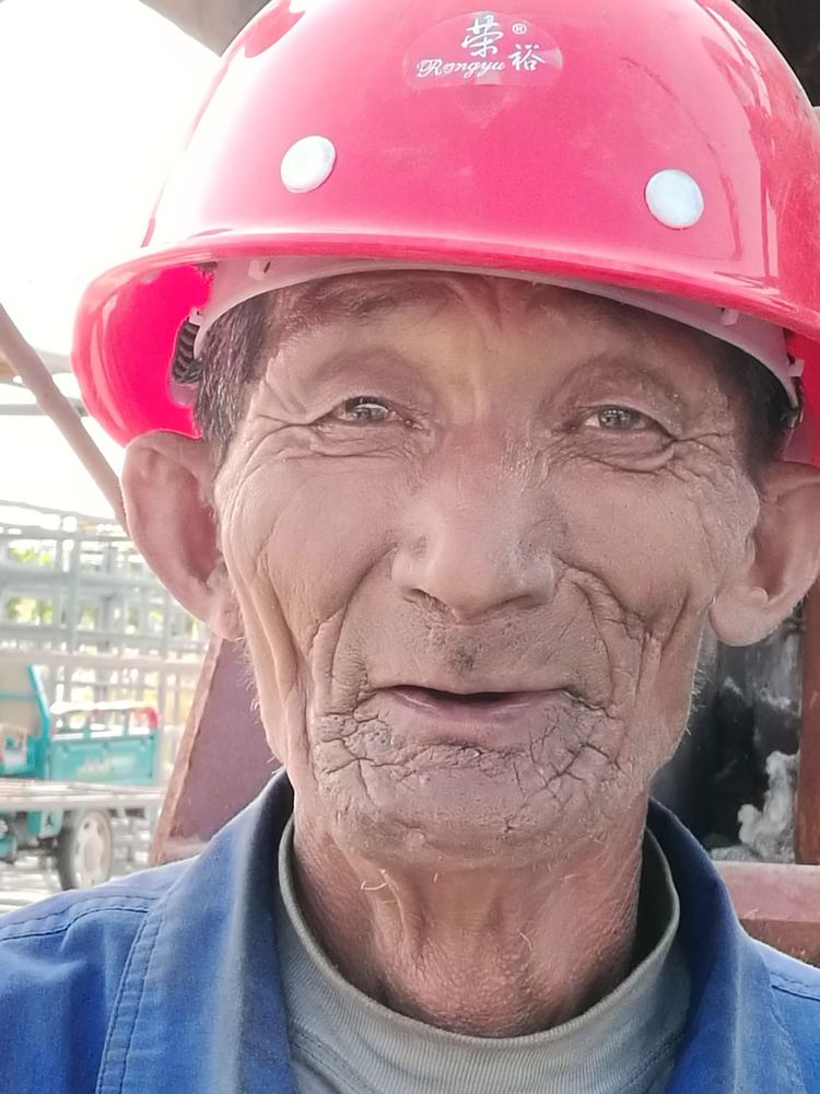 中国著名雕塑家邱天老师告诉您：钢铁装置雕塑是怎么做成的！（二）