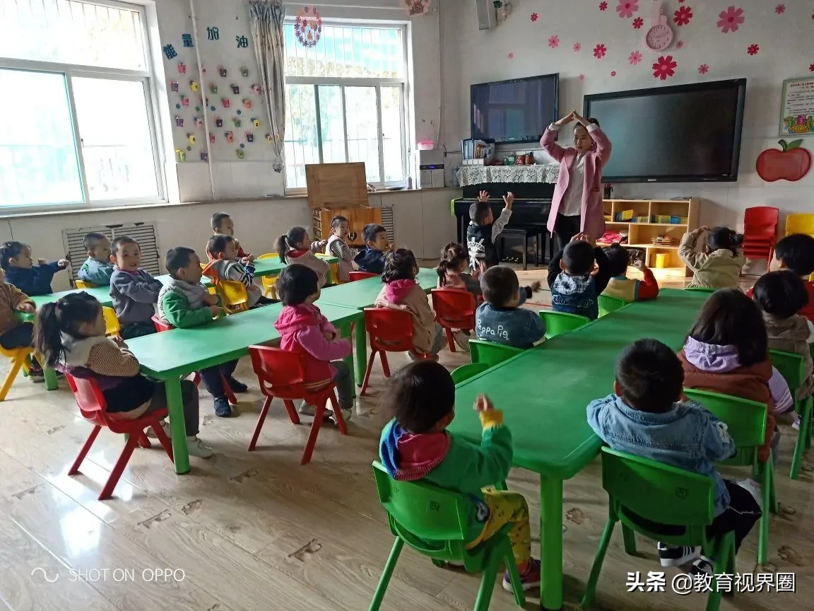幼儿园的教师到底有多累？在编幼师：幼师有风险，入行需谨慎！