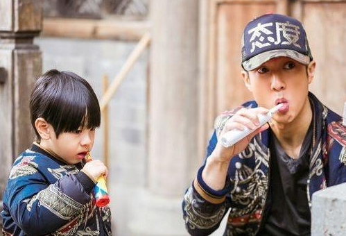 有種“基因”叫吳尊兒子，堪稱星二代顏值天花板，網友：未來可期