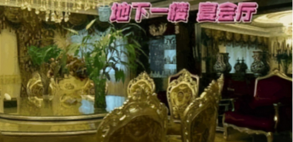 曹云金被疑没工作？家里凌乱杂物堆一桌，前妻豪宅却奢华似皇宫