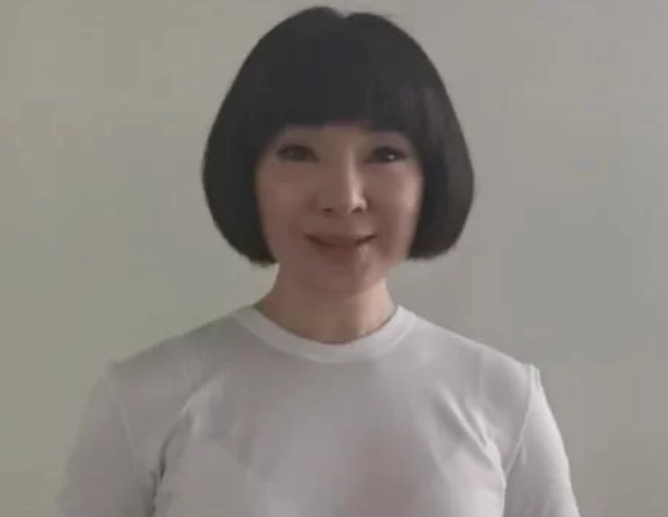 晒豪宅却被骂骗前夫的钱，52岁陈红回应，一句话