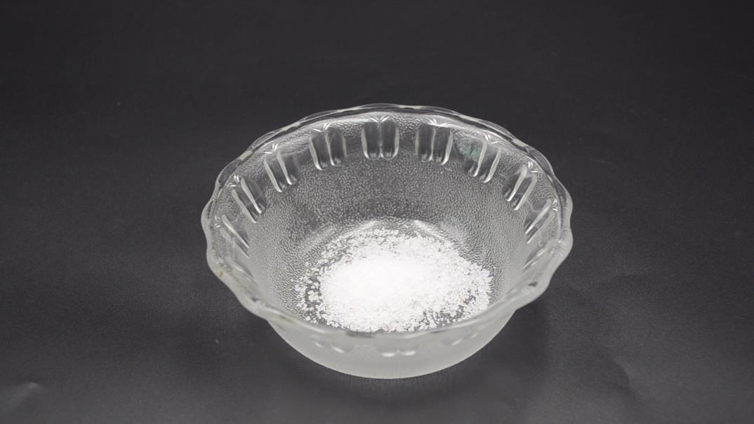 廚房下水道堵了，教你一招，輕鬆疏通不花冤枉錢，鄰居見了紛紛學