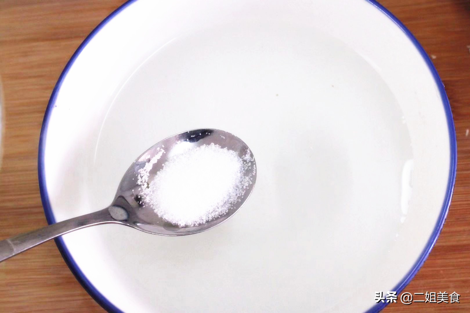 炸馒头片，牢记别直接下锅，大厨：牢记2个步骤，外酥里软不吸油