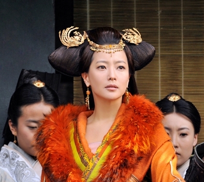 嫁入豪门后要生三胞胎，“韩国第一美女”金喜