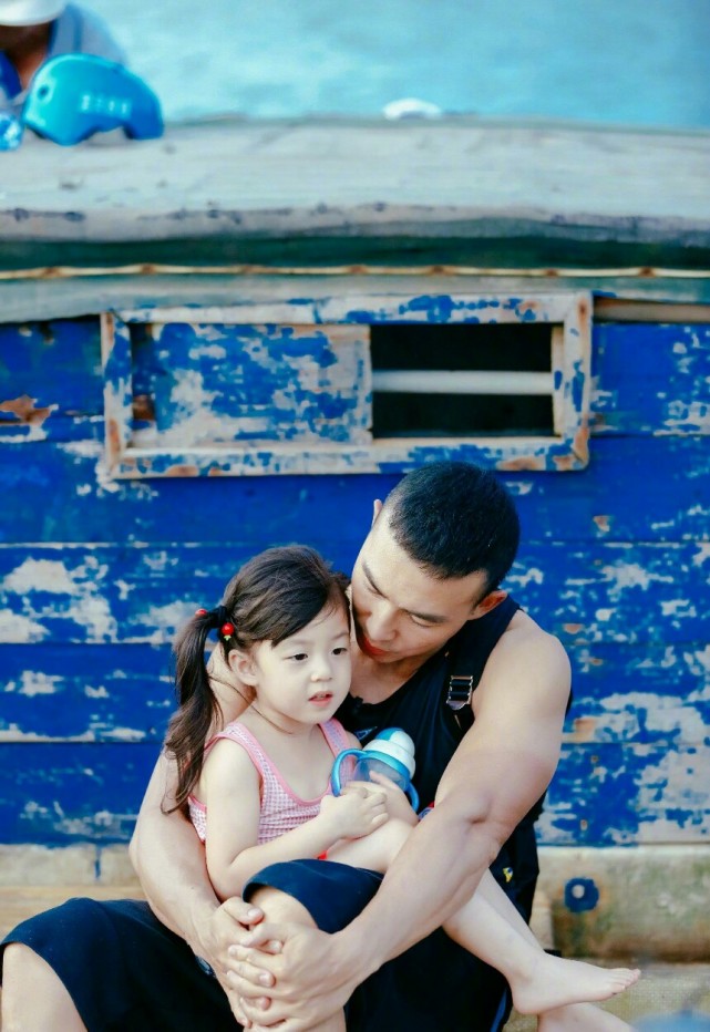 刘畊宏妻子自曝产后大出血，生三胎长九颗子宫肌瘤，无奈切除子宫